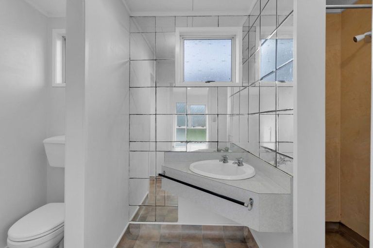 Photo of property in 1 Augustus Earle Place, Pukehangi, Rotorua, 3015