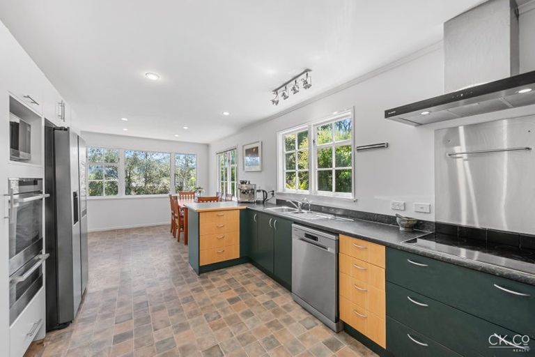 Photo of property in 14 Chichester Drive, Pinehaven, Upper Hutt, 5019