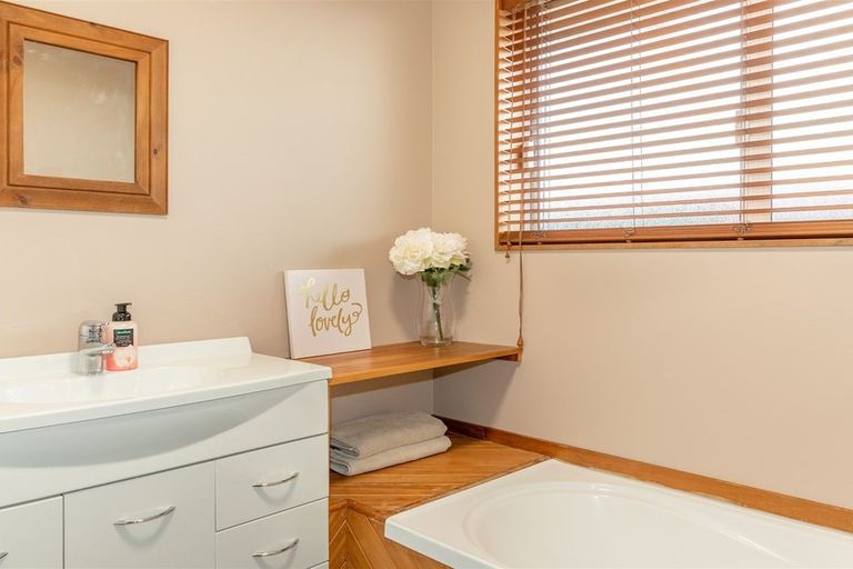 Photo of property in 14 Gladstone Street, Westport, 7825