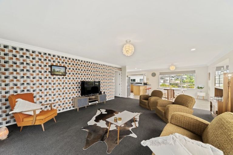 Photo of property in 4 Ingle Avenue, Waipahihi, Taupo, 3330