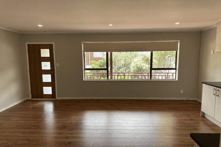 Photo of property in 4/45 Halver Road, Manurewa East, Auckland, 2102