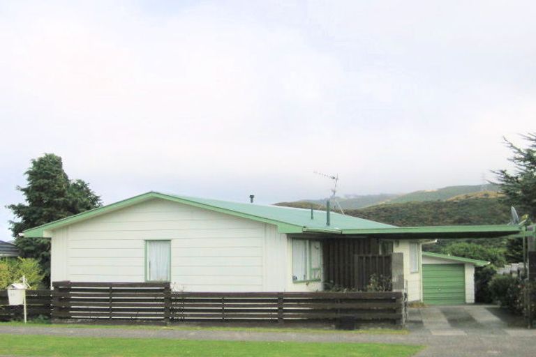 Photo of property in 37 Waipounamu Drive, Kelson, Lower Hutt, 5010