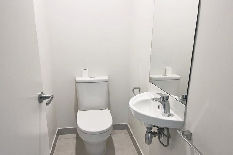 Photo of property in 19 Matairangi Avenue, Totara Heights, Auckland, 2105