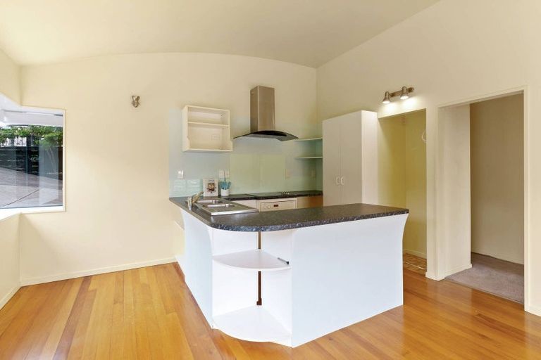 Photo of property in 117 Bradbury Road, Botany Downs, Auckland, 2010