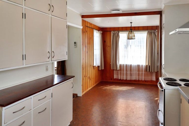 Photo of property in 18 Fitzherbert Road, Wainuiomata, Lower Hutt, 5014