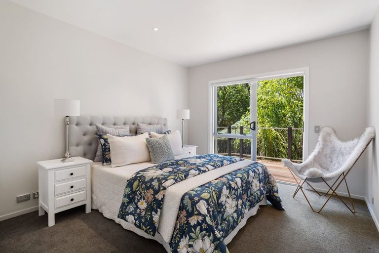 Photo of property in 18 Kereru Grove, Greenhithe, Auckland, 0632