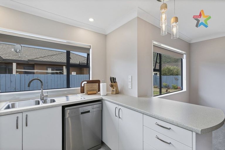 Photo of property in 47 Mandel Mews, Waiwhetu, Lower Hutt, 5010