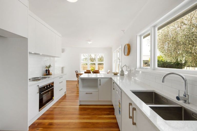 Photo of property in 295b Cambridge Road, Hillcrest, Hamilton, 3216