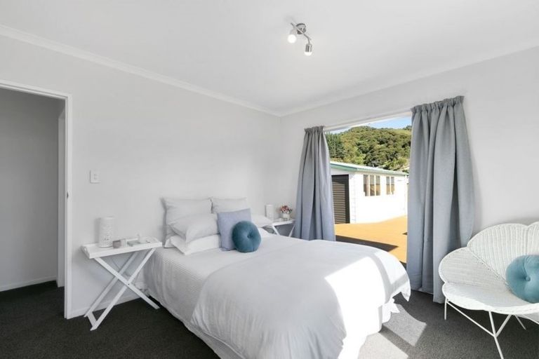 Photo of property in 253 Wellington Road, Wainuiomata, Lower Hutt, 5014