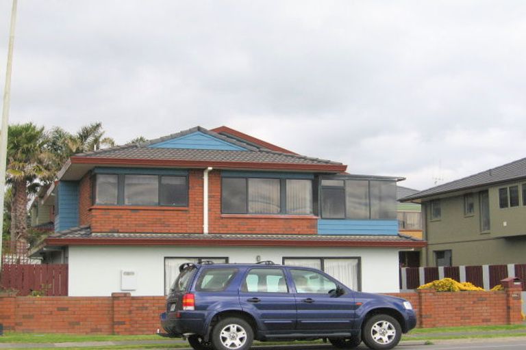Photo of property in 133a Marine Parade, Mount Maunganui, 3116