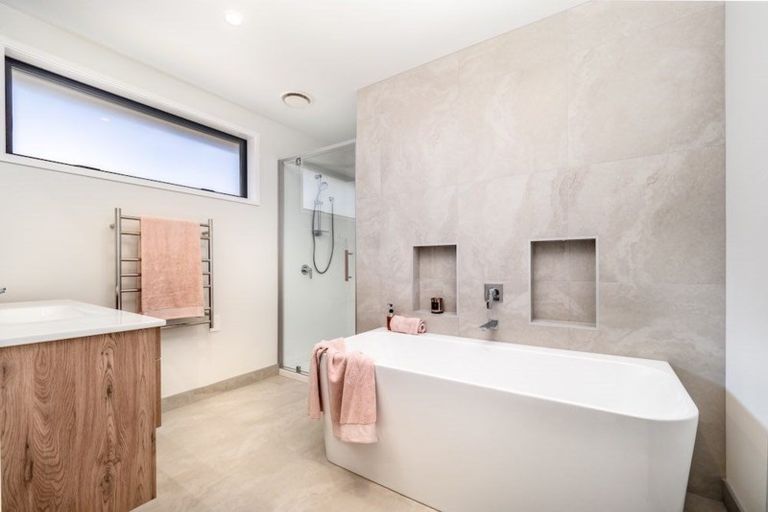 Photo of property in 2 Walter Lawry Road, Paerata, Pukekohe, 2124