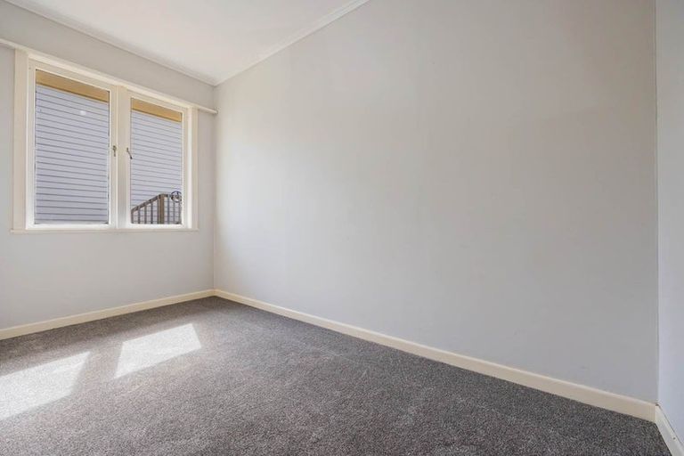 Photo of property in 55 Corunna Road, Milford, Auckland, 0620