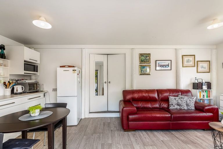 Photo of property in 2/17 Duncan Avenue, Te Atatu South, Auckland, 0610