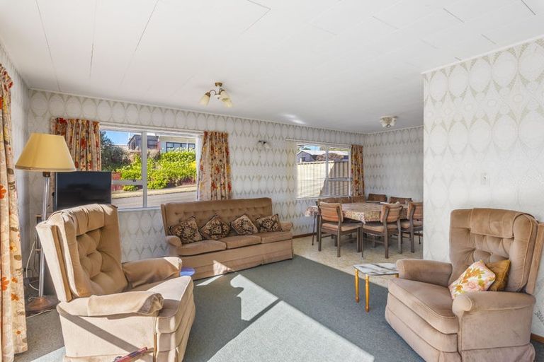 Photo of property in 50 Queens Road, Waikanae Beach, Waikanae, 5036