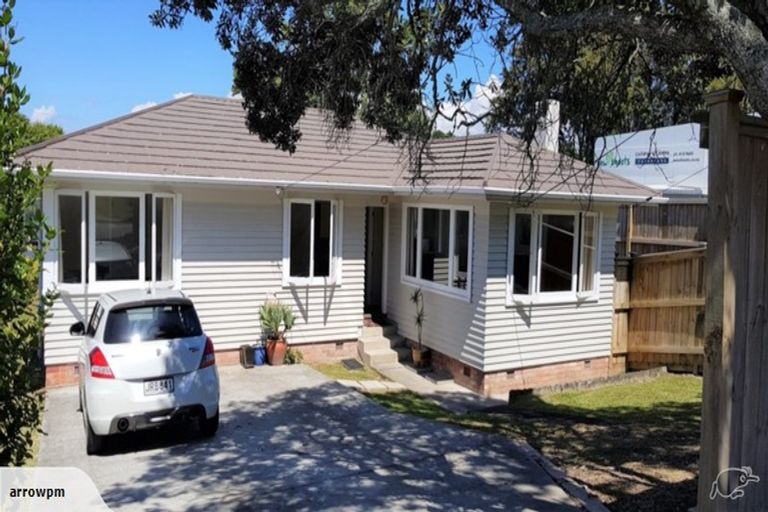 Photo of property in 18 Tonkin Drive, Sunnynook, Auckland, 0620