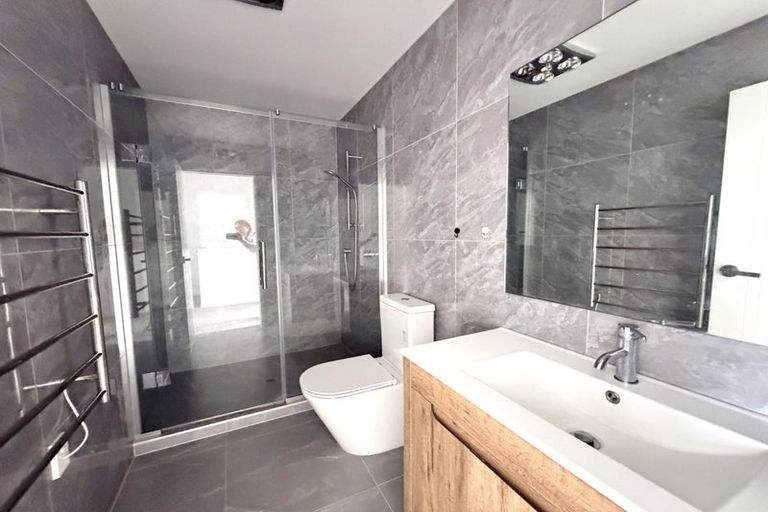 Photo of property in 75 Papatupu Way, Kumeu, 0810