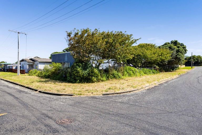 Photo of property in 56 Victoria Street, Patea, 4520