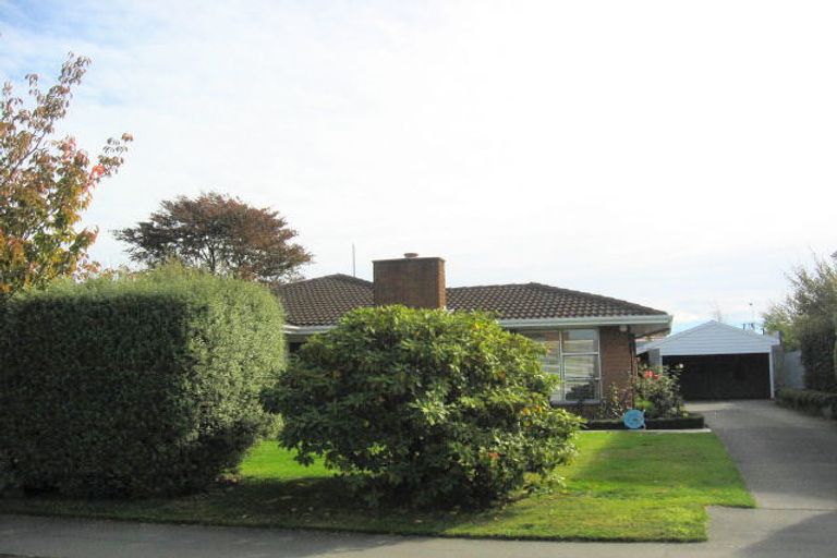 Photo of property in 75 Gladson Avenue, Sockburn, Christchurch, 8042