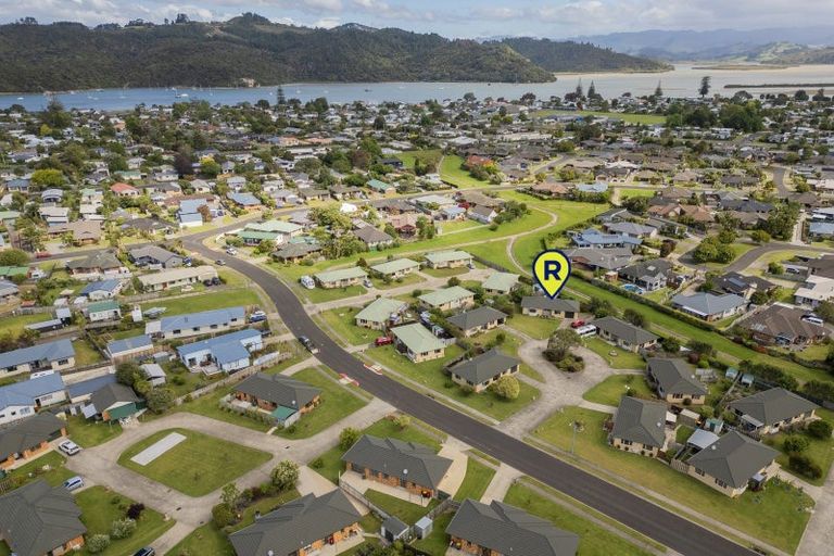 Photo of property in 8 Seascape Avenue, Whitianga, 3510