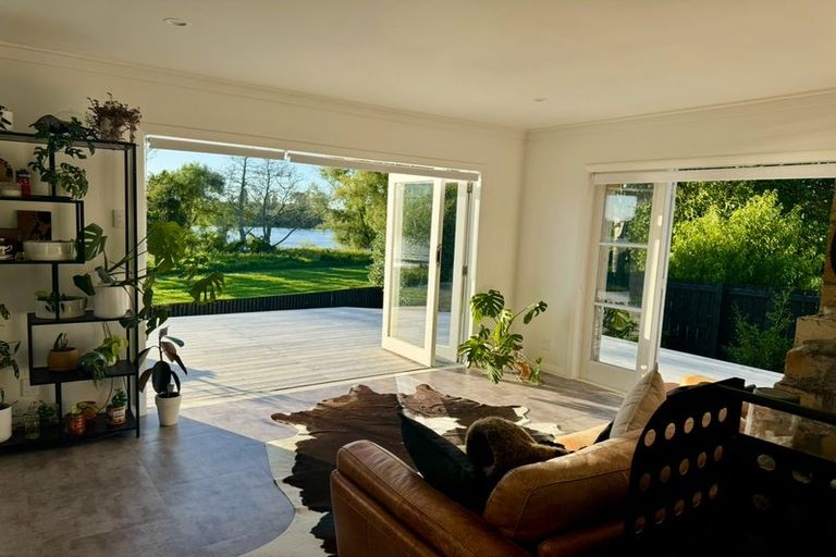 Photo of property in 144 Great South Road, Huntly, 3700