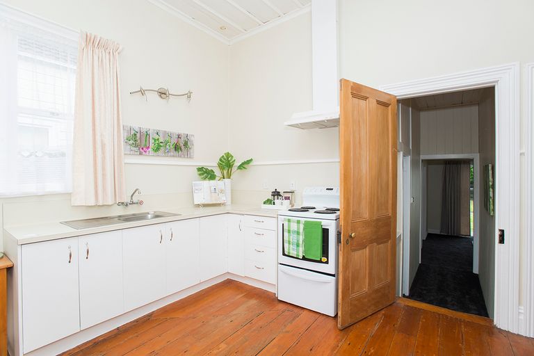 Photo of property in 100 Ormond Road, Whataupoko, Gisborne, 4010