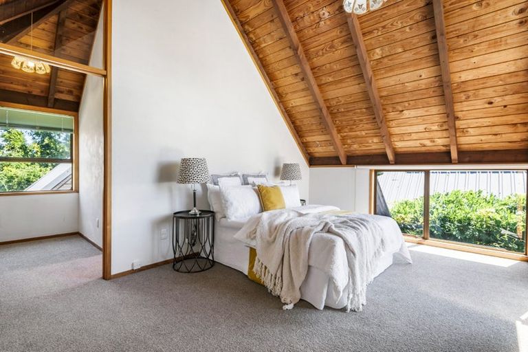 Photo of property in 3 Mizpah Road, Waiake, Auckland, 0630