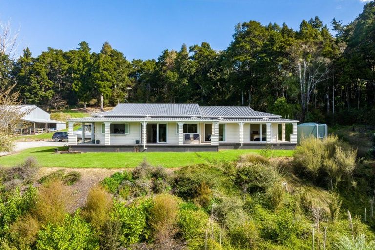 Photo of property in 451 Ararua Road, Waiotira, 0193