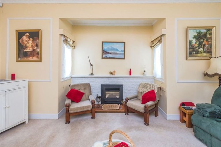 Photo of property in 11 Peakes Road, Saint Johns Hill, Whanganui, 4501