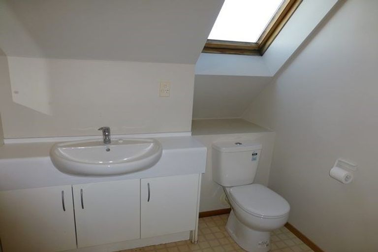 Photo of property in 3/194 Whangaparaoa Road, Red Beach, 0932