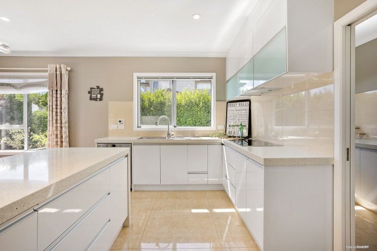 Photo of property in 6 Johnnybro Place, Rototuna North, Hamilton, 3210