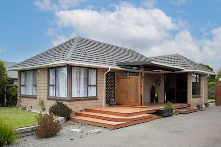 Photo of property in 4 Endeavour Street, North New Brighton, Christchurch, 8083