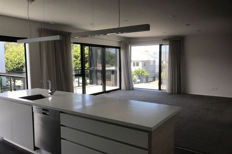 Photo of property in 4/275 Kilmore Street, Christchurch Central, Christchurch, 8011