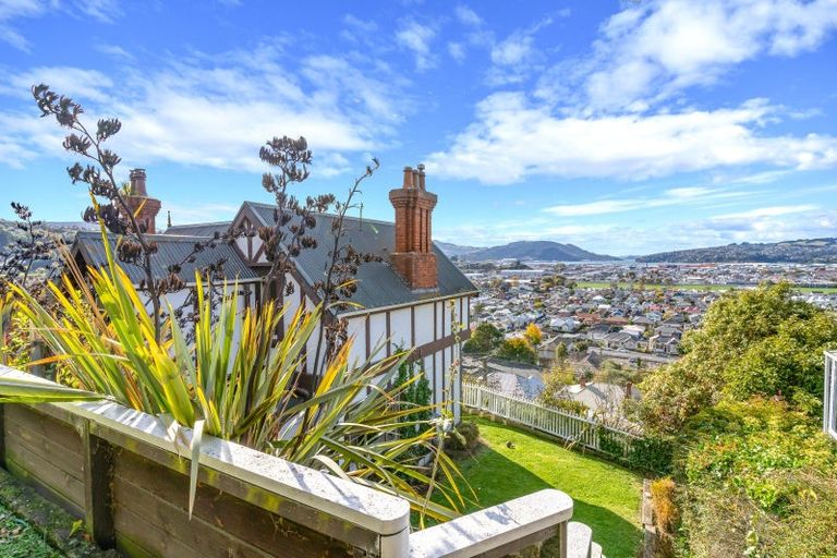 Photo of property in 38 Easther Crescent, Kew, Dunedin, 9012
