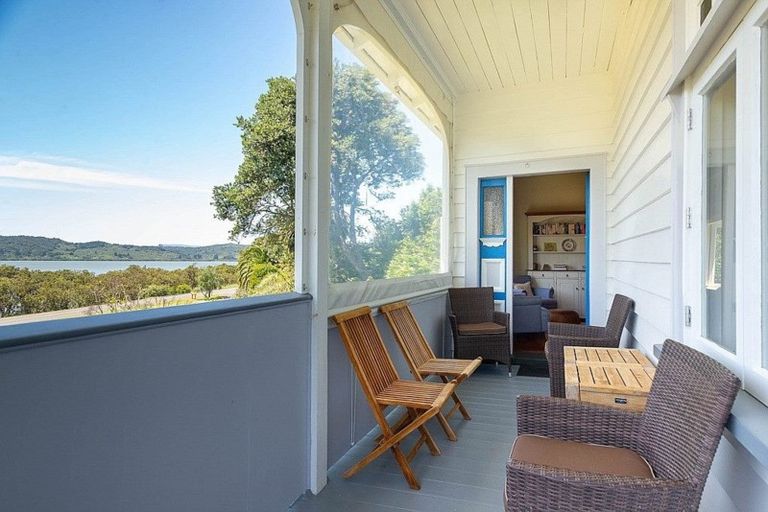 Photo of property in 13 Old Beach Road, Kohukohu, 0491