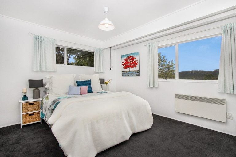 Photo of property in 118 Glengarry Road, Glen Eden, Auckland, 0602