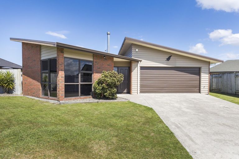Photo of property in 62 Branigan Parade, Kelvin Grove, Palmerston North, 4414