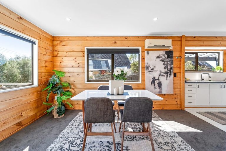 Photo of property in 1/80 Browns Bay Road, Rothesay Bay, Auckland, 0630