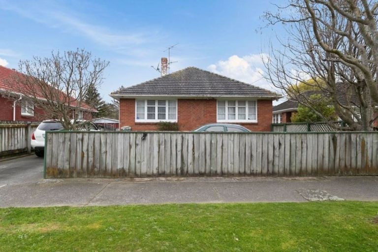 Photo of property in 88 Reynolds Street, Taita, Lower Hutt, 5011