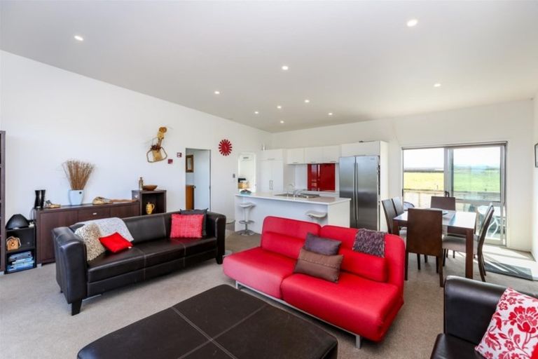 Photo of property in 50 Anglers Avenue, Warea, New Plymouth, 4381