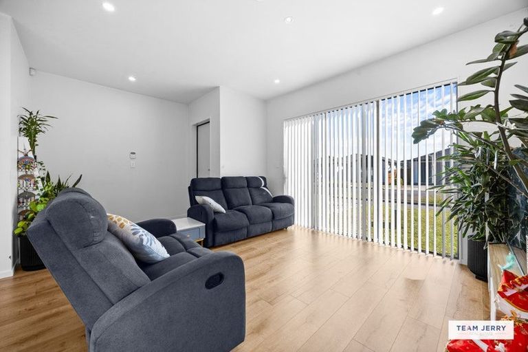 Photo of property in 25 Perkins Street, Papakura, 2110
