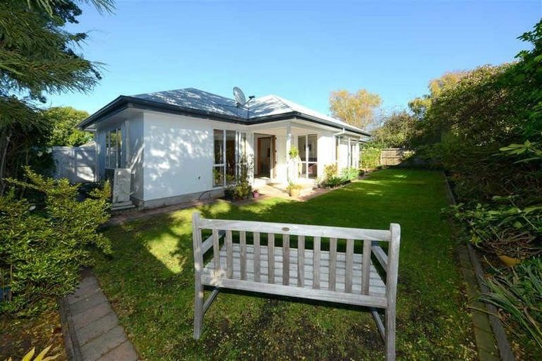 Photo of property in 1/94a Maidstone Road, Ilam, Christchurch, 8041