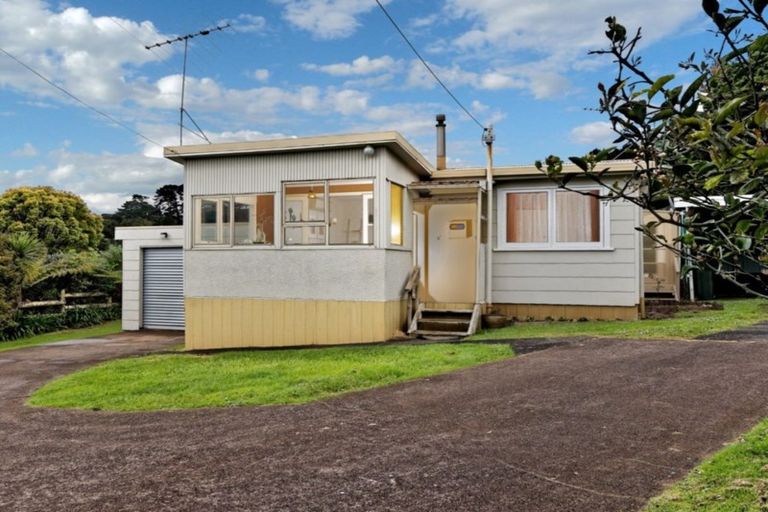 Photo of property in 69 Cornwallis Road, Cornwallis, Auckland, 0604