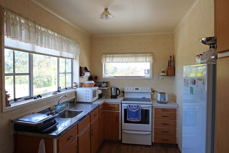 Photo of property in 76 Weston Road, Waiareka Junction, Oamaru, 9401