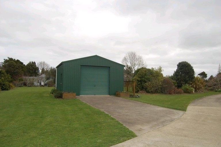 Photo of property in 78 Koraha Road, Kumeu, 0892