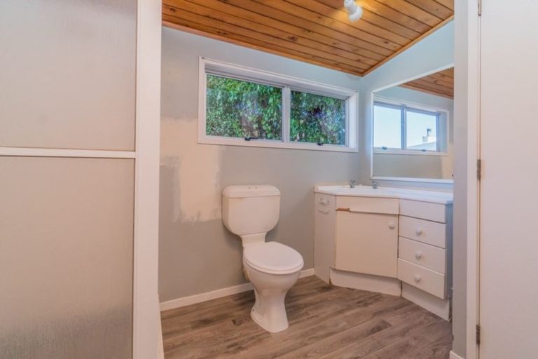 Photo of property in 41 Parrs Cross Road, Henderson, Auckland, 0612