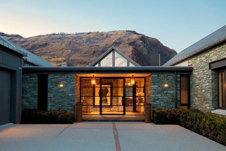 Photo of property in Millbrook Resort, 6 Dalgleish Lane, Arrowtown, Queenstown, 9371