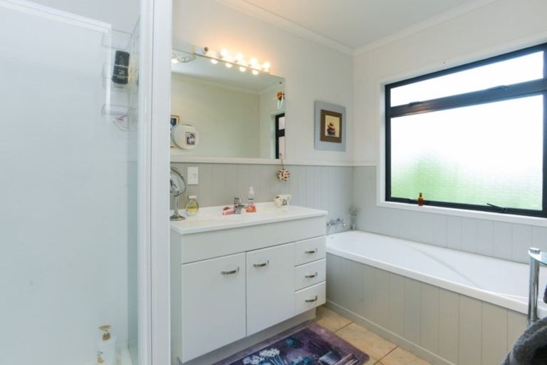 Photo of property in The Woolshed, 15 Omarunui Road, Waiohiki, Napier, 4183