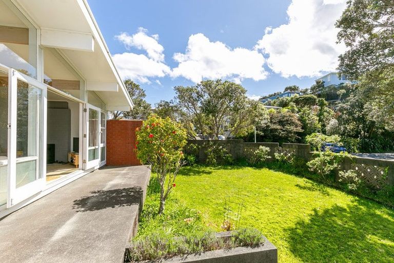 Photo of property in 2 Ontario Street, Kingston, Wellington, 6021