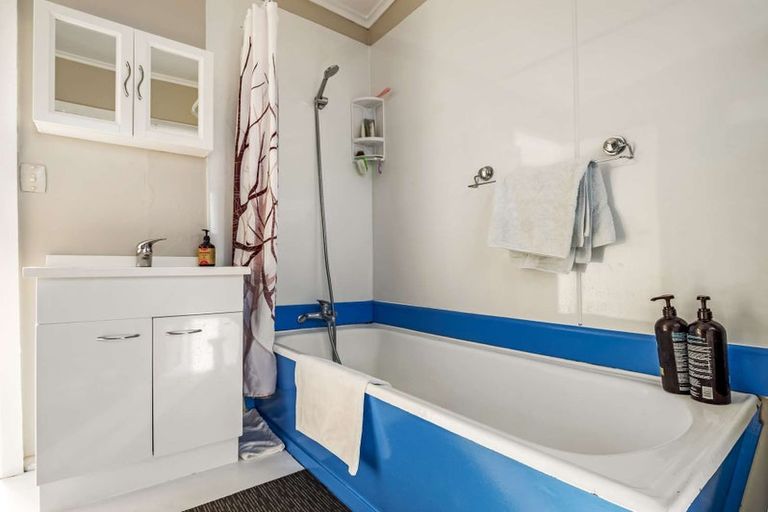 Photo of property in 30 Kowhai Street, Castlecliff, Whanganui, 4501