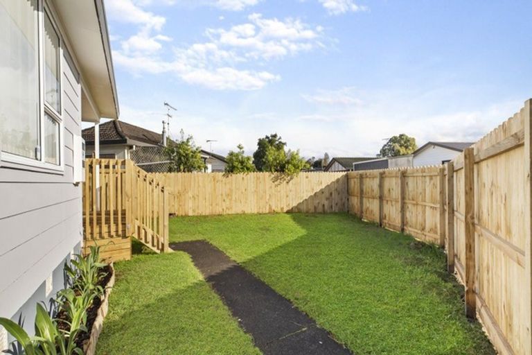 Photo of property in 1/18 Trimdon Street, Randwick Park, Auckland, 2105